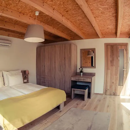 Dlouha Louka Otel Ceske Budejovice