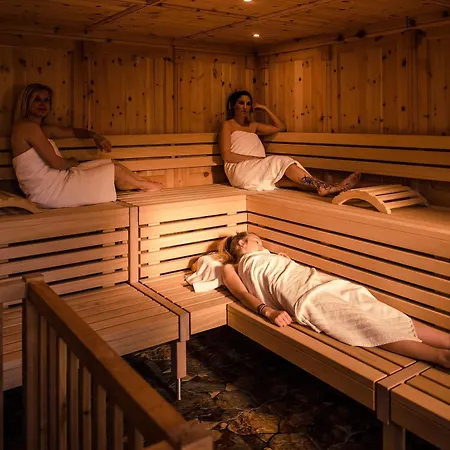Dlouha Louka Otel Ceske Budejovice